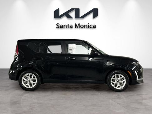 Certified 2023 Kia Soul LX w/ LX Technology Package image 8