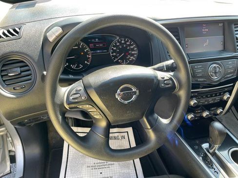 Used 2019 Nissan Pathfinder S AWD/4WD image 23