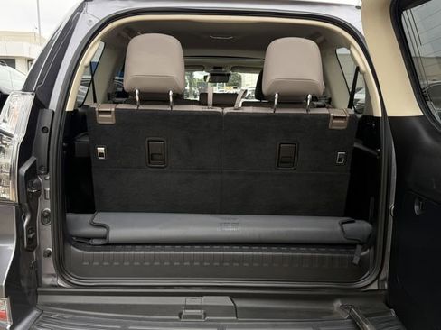 Used 2020 Lexus GX 460 Premium w/ Premium Package AWD/4WD image 32