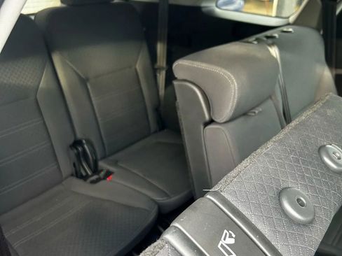 Used 2017 Kia Sorento LX w/ LX Convenience Package image 13