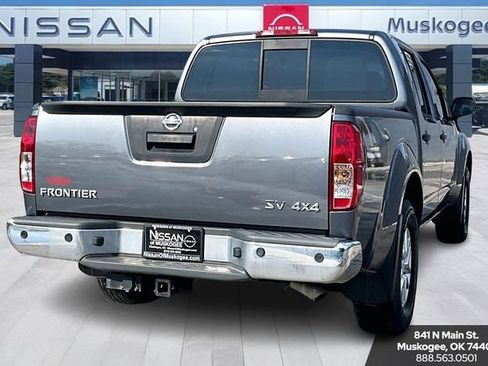 Used 2020 Nissan Frontier SV image 5
