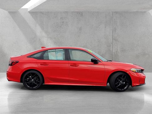 Used 2025 Honda Civic Sport image 3