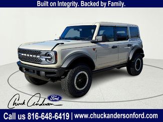New 2025 Ford Bronco Badlands w/ Sasquatch Package AWD/4WD video 2