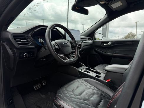 Used 2024 Ford Escape ST-Line Elite w/ Premium Technology Package AWD/4WD image 9