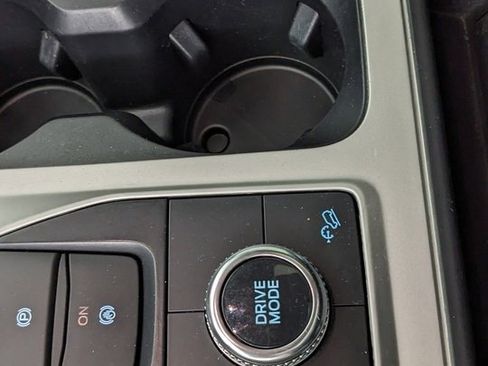 Certified 2022 Ford Explorer XLT w/ Equipment Group 202A image 33