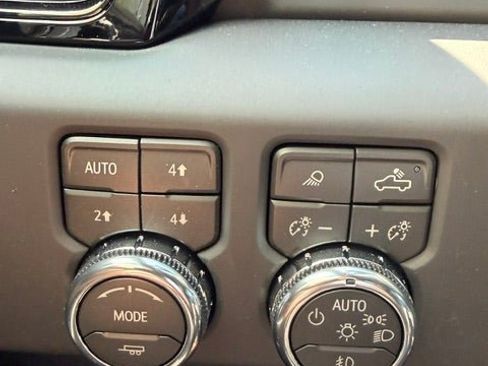 New 2026 GMC Sierra 2500 AT4 w/ LPO, Black Badging Package AWD/4WD image 12