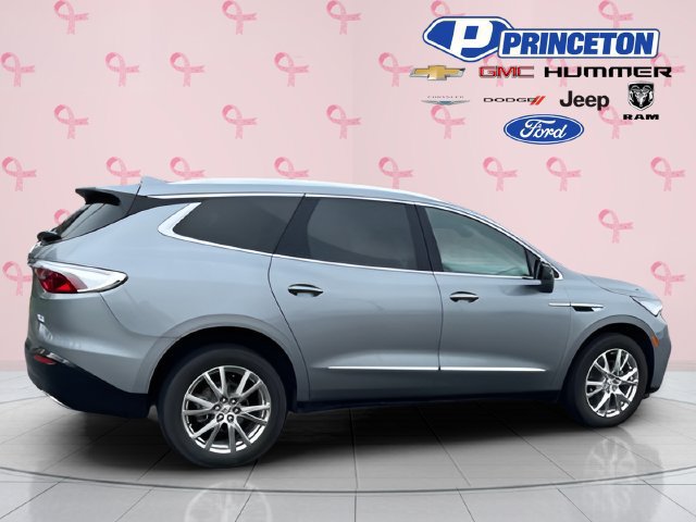 Used 2023 Buick Enclave Essence w/ Experience Buick Package FWD image 8