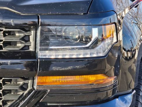 Used 2018 Chevrolet Silverado 1500 Custom w/ Custom Value Package image 33