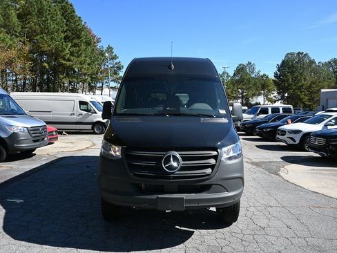 Used 2025 Mercedes-Benz Sprinter 2500 image 28