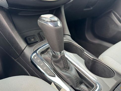 Used 2019 Chevrolet Cruze LT w/ Convenience Package FWD image 28