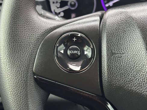 Used 2019 Honda HR-V LX image 25
