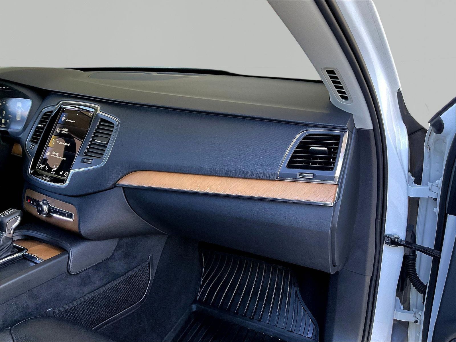 Used 2021 Volvo XC90 T6 Momentum w/ Protection Package Premier AWD/4WD image 27