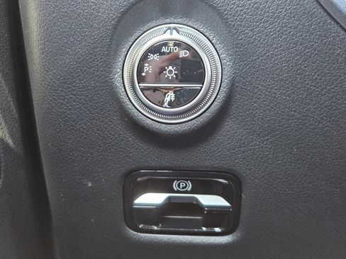 Certified 2025 Mercedes-Benz C 300 Sedan image 23