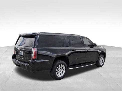 Used 2018 GMC Yukon XL SLT image 4