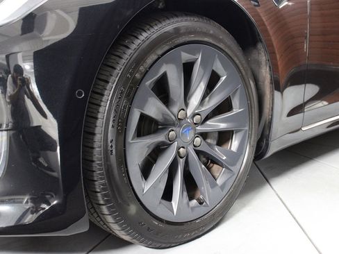 Used 2018 Tesla Model S 75D image 6