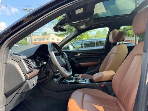 Used 2023 Audi Q5 2.0T Premium w/ Convenience Package AWD/4WD image 18