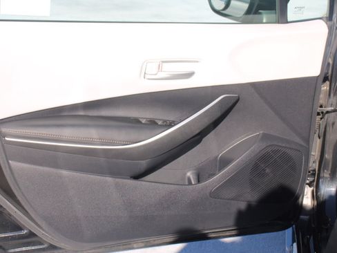 Used 2021 Toyota Corolla SE w/ Carpet Mat Package (TMS) FWD image 10