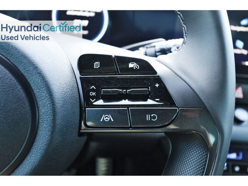 Used 2025 Hyundai Elantra SEL FWD image 19