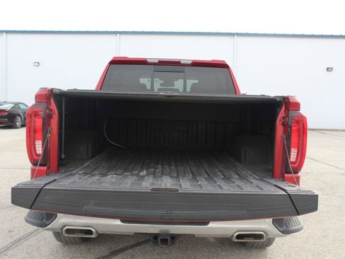 Used 2023 GMC Sierra 1500 SLT w/ SLT Premium Plus Package image 4