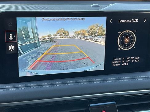 Used 2025 Genesis G70 2.5T image 30