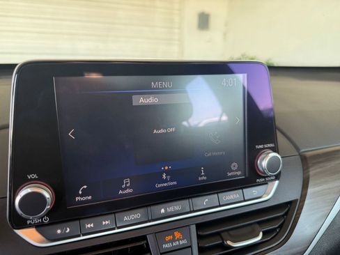 Used 2024 Nissan Altima 2.5 SV image 21