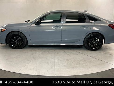 Used 2025 Honda Civic Sport image 2