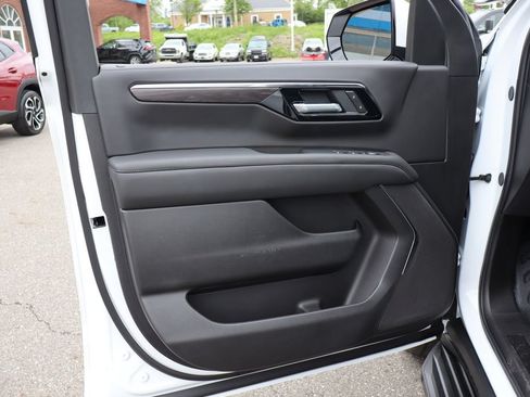 New 2025 Chevrolet Tahoe 4WD image 9