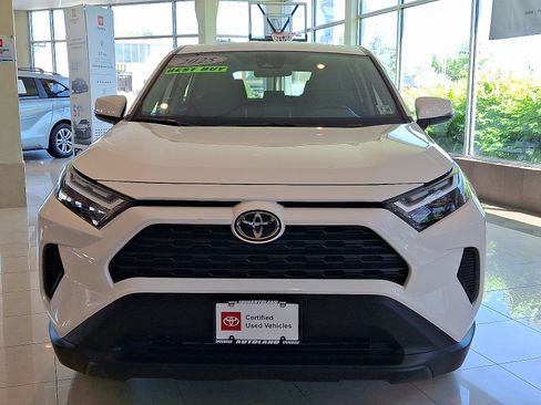 Used 2025 Toyota RAV4 LE AWD/4WD image 2