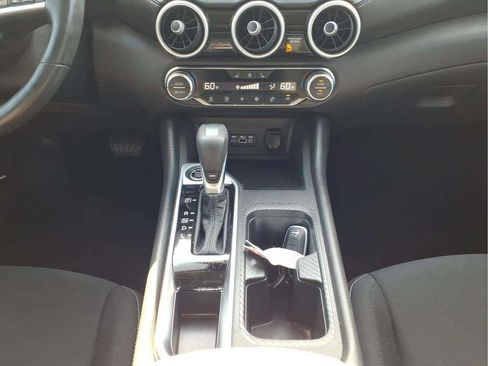 Used 2025 Nissan Sentra SV w/ All-Weather Package FWD image 10