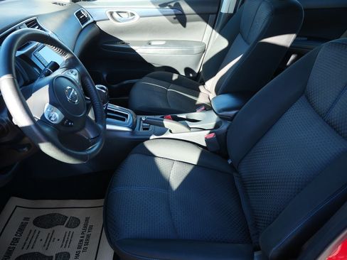 Used 2019 Nissan Sentra SR image 10
