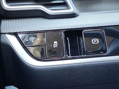 Used 2024 Kia Sportage LX image 32