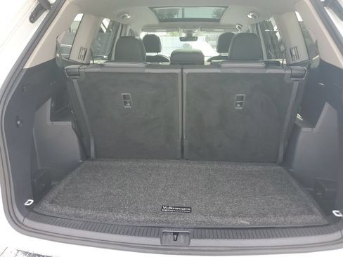 Certified 2024 Volkswagen Atlas SE w/ Panoramic Sunroof Package FWD image 15
