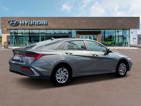 New 2026 Hyundai Elantra Blue image 27