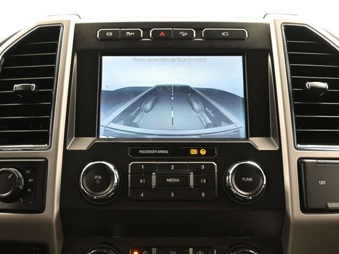 Used 2019 Ford F250 Lariat w/ Lariat Value Package image 30