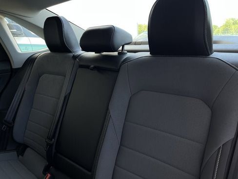 New 2025 Volkswagen Jetta SE image 33