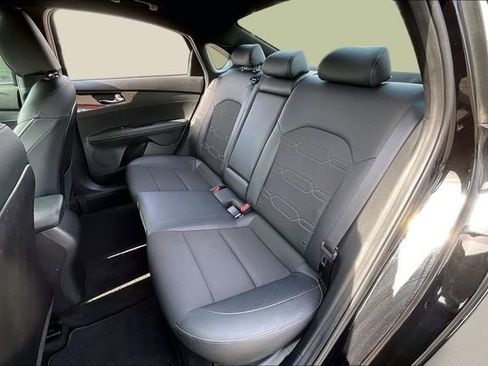 Used 2021 Kia Forte GT-Line image 16