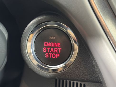 Used 2025 Subaru Crosstrek 2.5i Limited w/ Crosstrek Mirror Package image 25