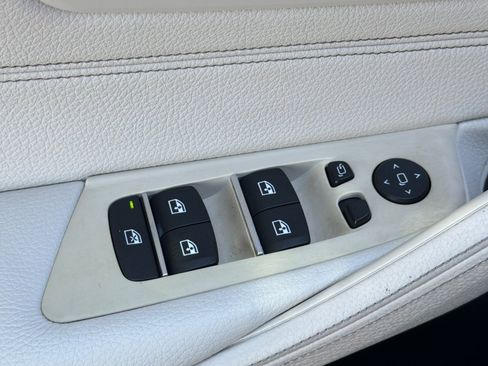 Used 2017 BMW 540i RWD image 13