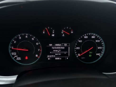 Used 2023 Chevrolet Traverse LT FWD image 21