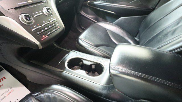 Used 2017 Lincoln MKC Select w/ Select Plus Package AWD/4WD image 18