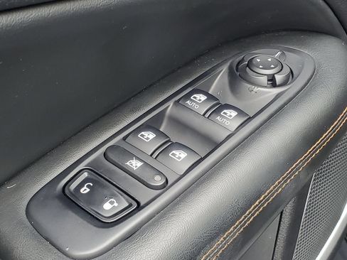 Used 2019 Jeep Compass Limited AWD/4WD image 21