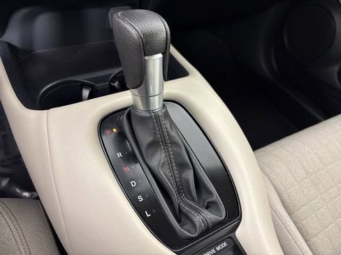 Used 2023 Honda HR-V LX image 26
