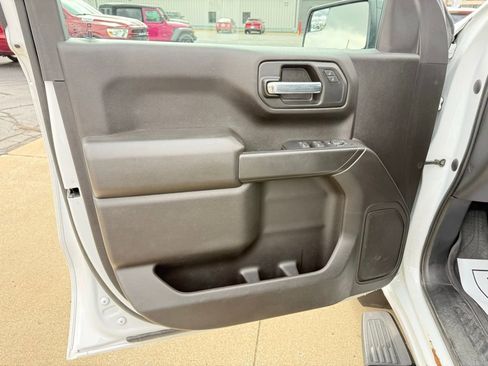 Used 2022 Chevrolet Silverado 1500 Custom AWD/4WD image 22