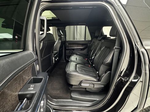 Used 2021 Ford Expedition Max Limited image 12