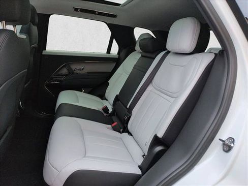 Used 2025 Land Rover Range Rover Sport Dynamic SE AWD/4WD image 21