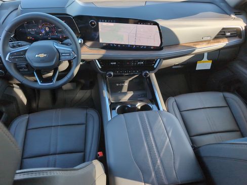 New 2026 Chevrolet Suburban High Country w/ LPO, Illumination Package image 27