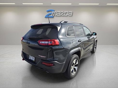 Used 2016 Jeep Cherokee Trailhawk w/ Comfort/Convenience Group image 5