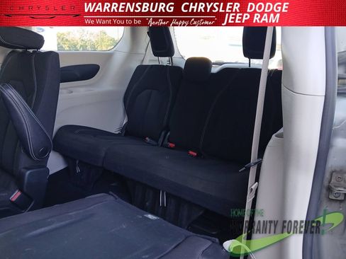 Used 2023 Chrysler Voyager LX FWD image 14