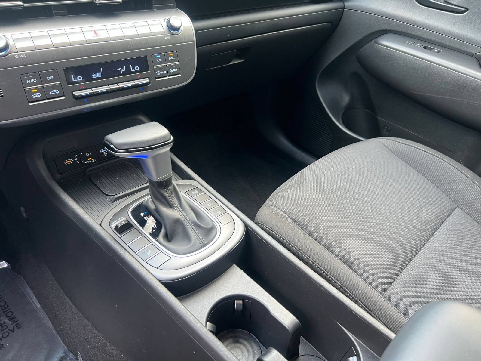 Used 2026 Hyundai Kona SEL Sport FWD image 36