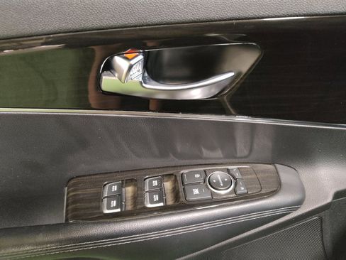 Used 2020 Kia Sorento LX image 27